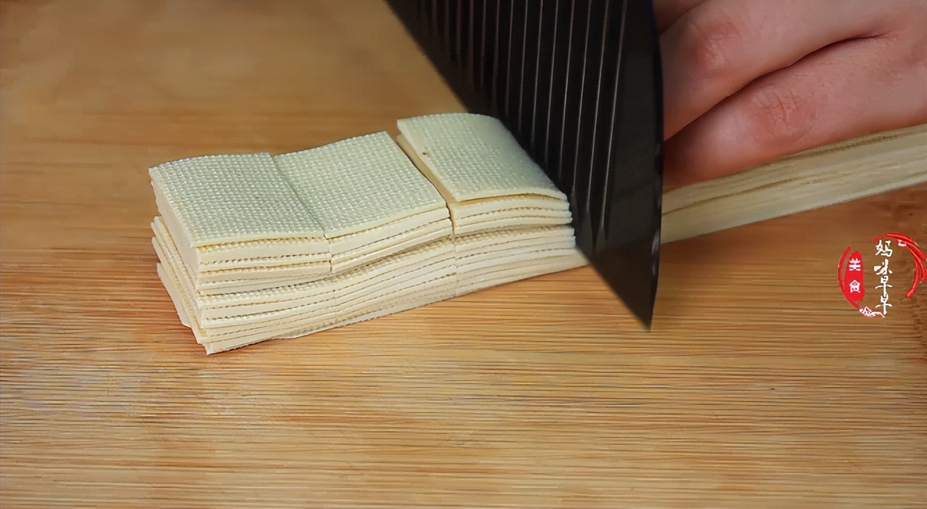 在家做零食 烤豆皮 葱花酥饼_在家做一些简单的零食