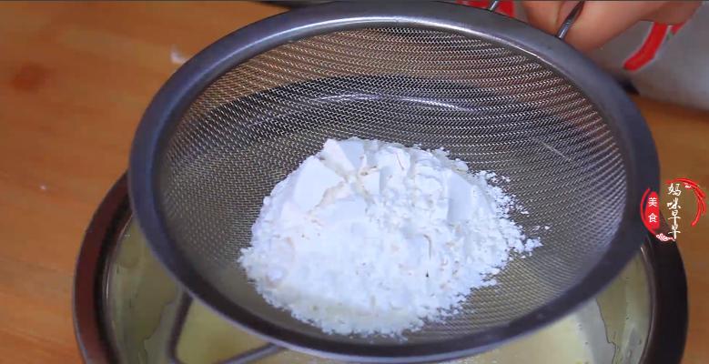 在家做一些简单的零食_在家做零食 烤豆皮 葱花酥饼