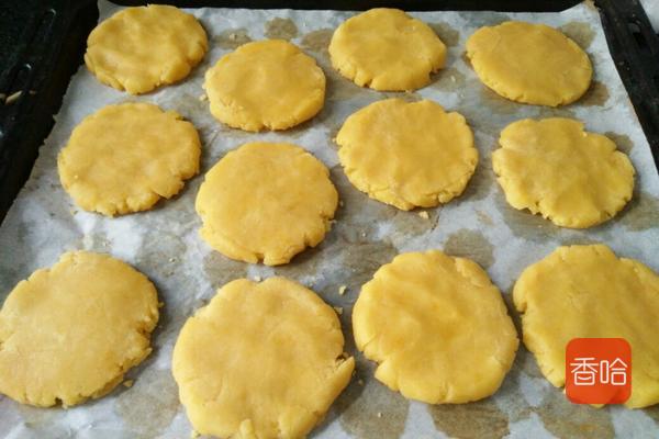 健康零食做法分享_在家做一些简单的零食_自制芝麻桃酥食谱