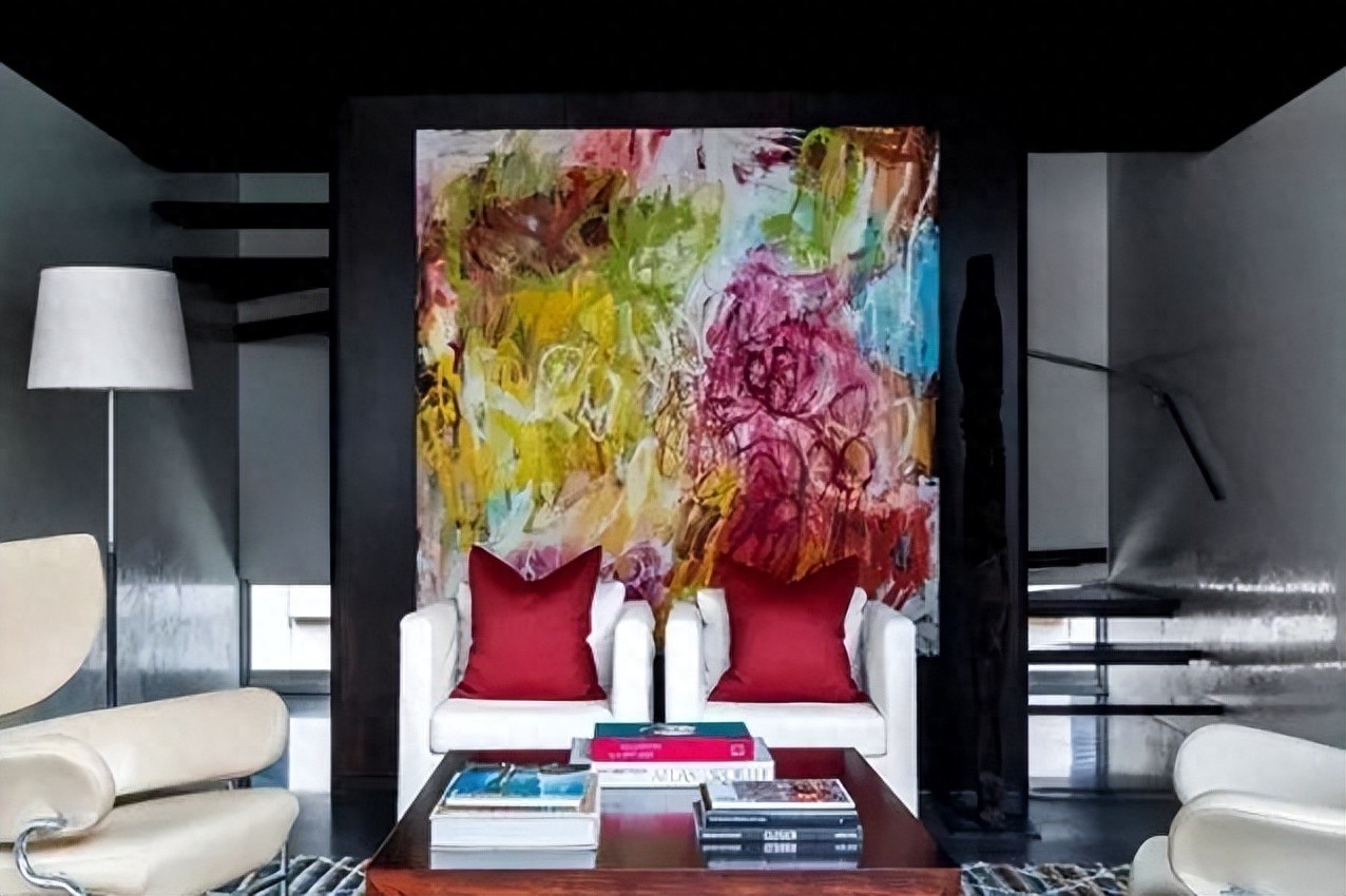 小户型楼梯别踩坑!这些设计让空间翻倍,看完省下20万装修费!(图1) 楼梯隐藏隔断设计_跃层式楼梯 装修_小户型跃层楼梯设计