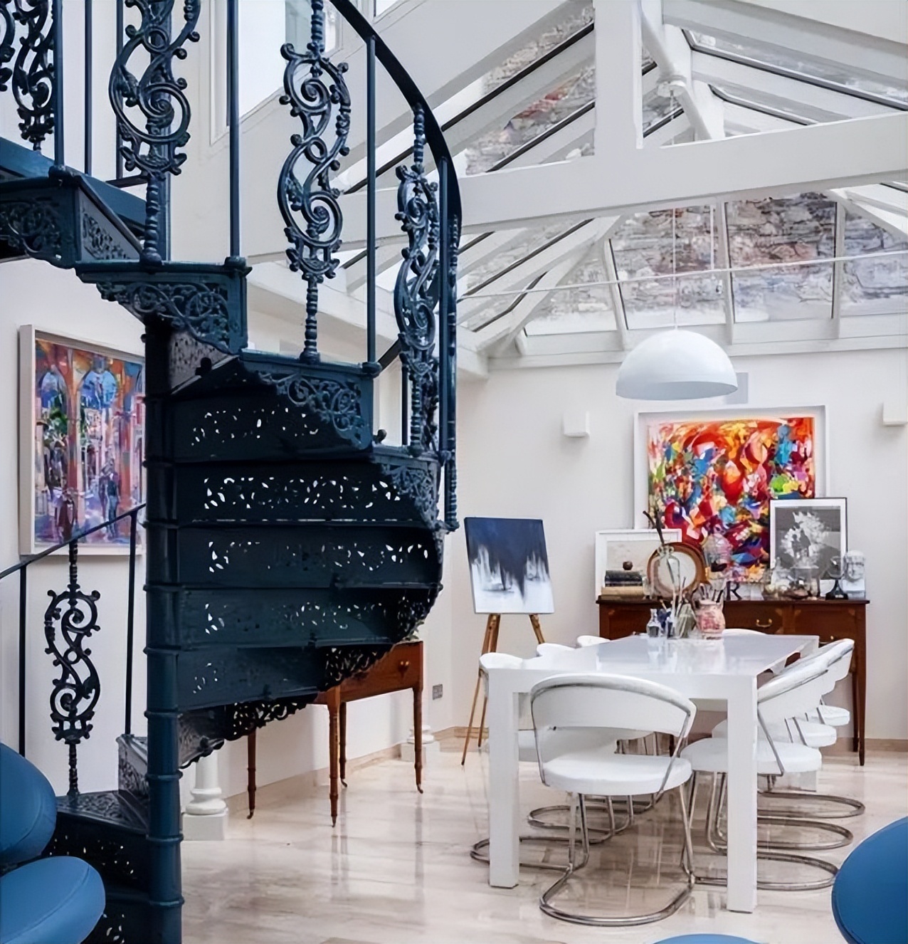 小户型楼梯别踩坑!这些设计让空间翻倍,看完省下20万装修费!(图6) 楼梯隐藏隔断设计_小户型跃层楼梯设计_跃层式楼梯 装修