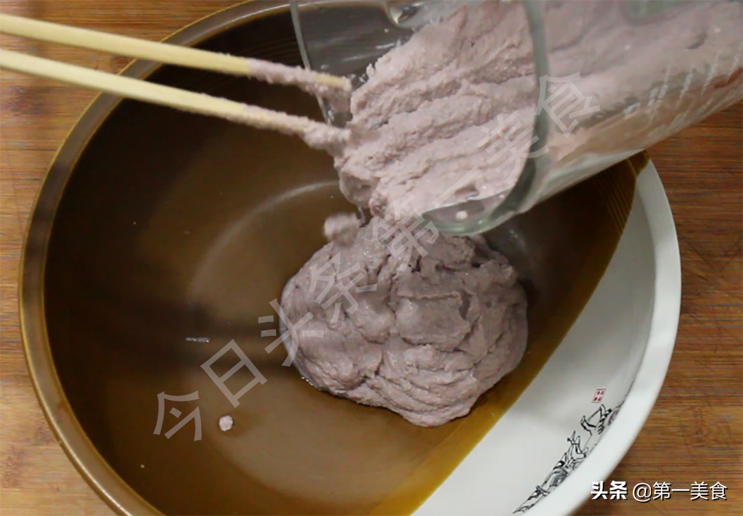 在家做一些简单的零食_自制小零食做法_梅花酥制作教程