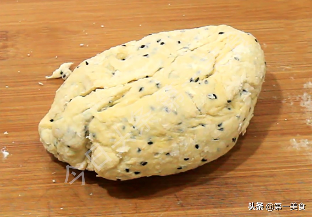 梅花酥制作教程_自制小零食做法_在家做一些简单的零食