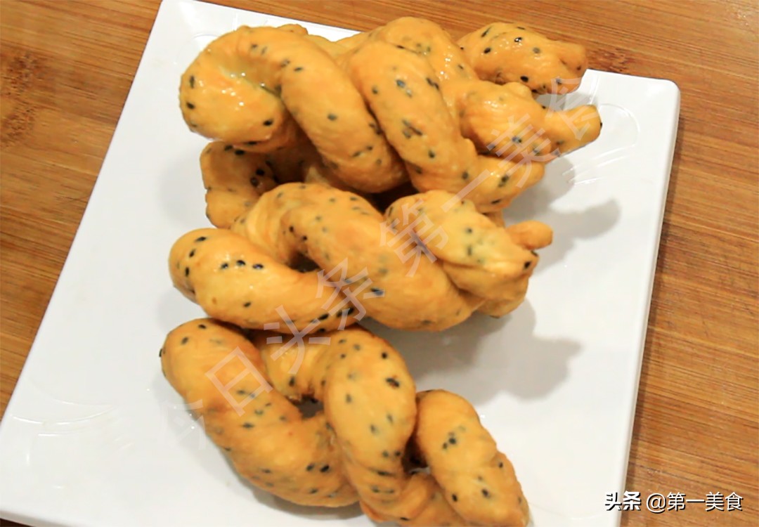 在家做一些简单的零食_自制小零食做法_梅花酥制作教程