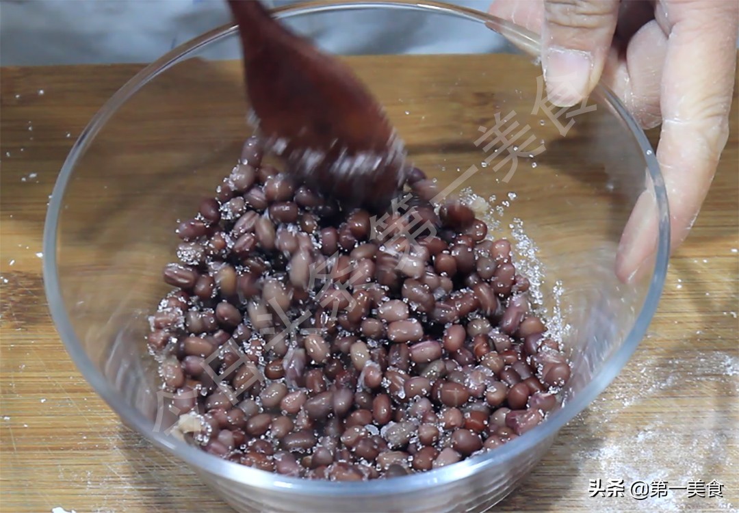 在家做一些简单的零食_自制小零食做法_梅花酥制作教程