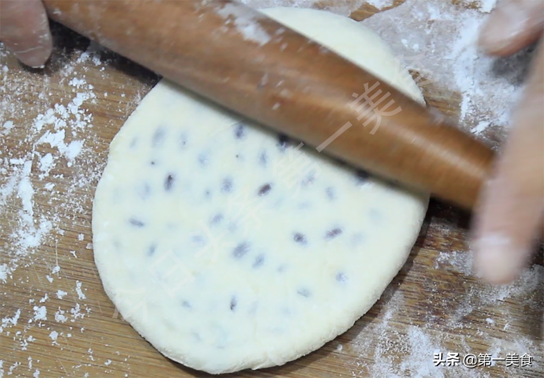 在家做一些简单的零食_自制小零食做法_梅花酥制作教程