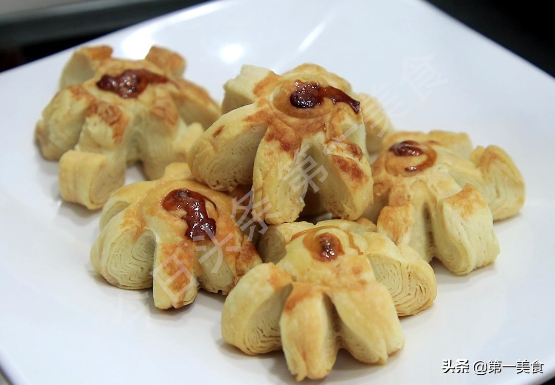 梅花酥制作教程_自制小零食做法_在家做一些简单的零食