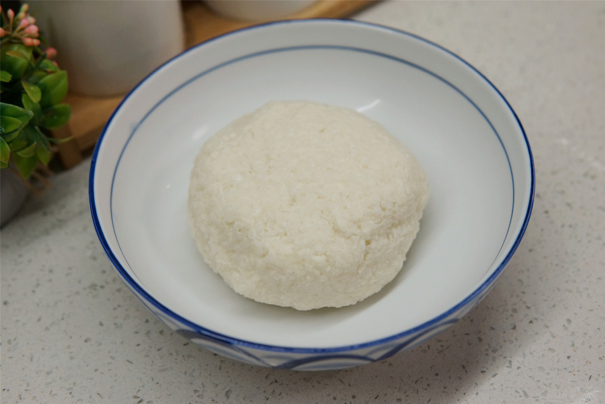 在家做一些简单的零食_自制零食做法_大米辣条制作教程