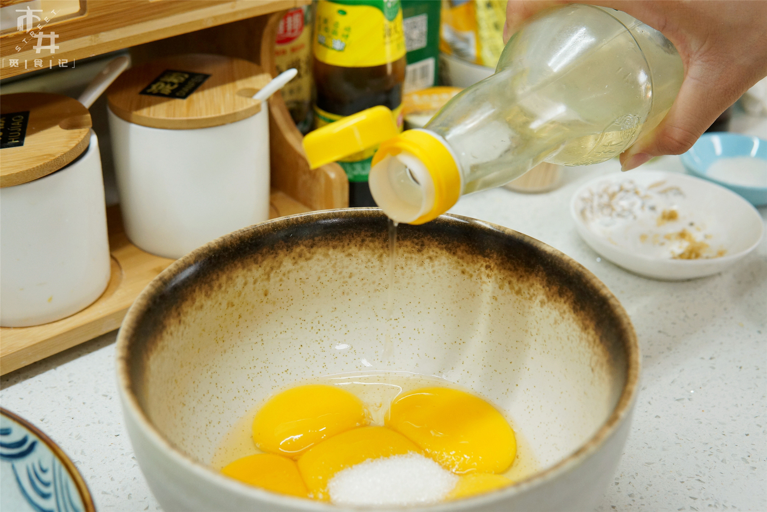 自制零食做法_大米辣条制作教程_在家做一些简单的零食