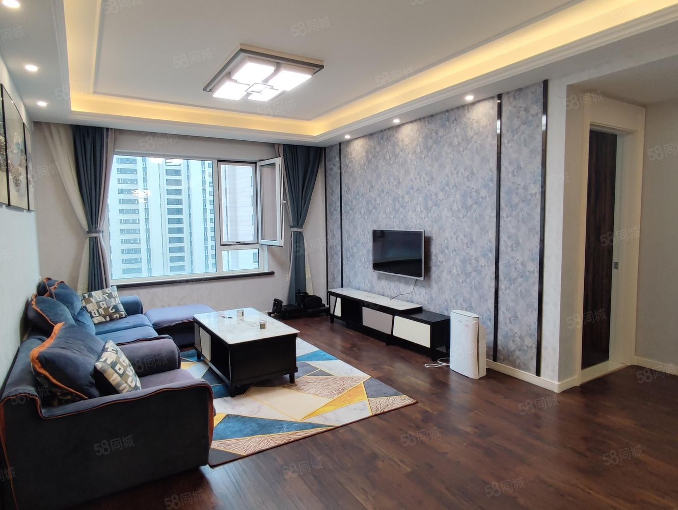 出租万科城上东区 两室精装 拎包入住望江房 园中位置 通透