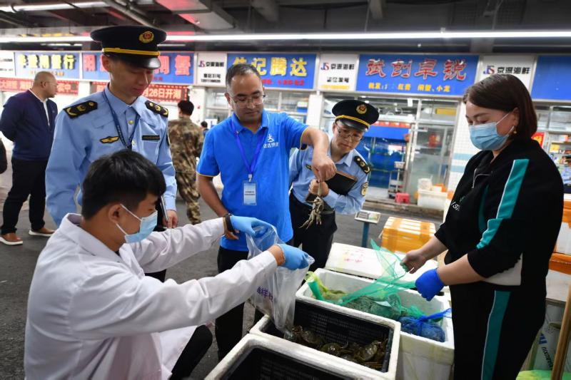大闸蟹抽检骑手监督_食品安全社会共治_北京海鲜外卖点餐网
