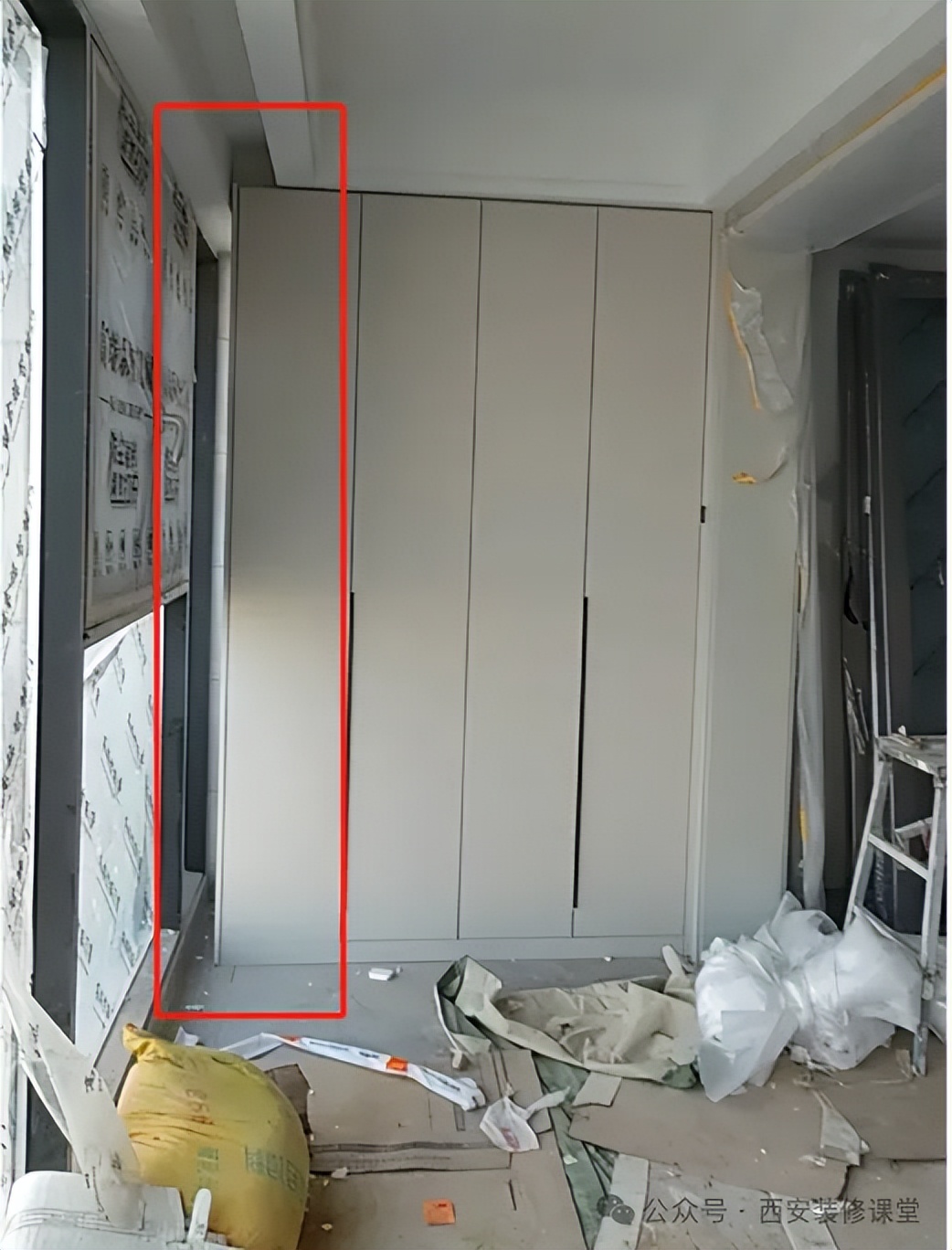 阳台就做个储物柜,都能翻车不断(图2) 淘宝网阳台储物柜_阳台定制又翻车了_装修翻车错误专题