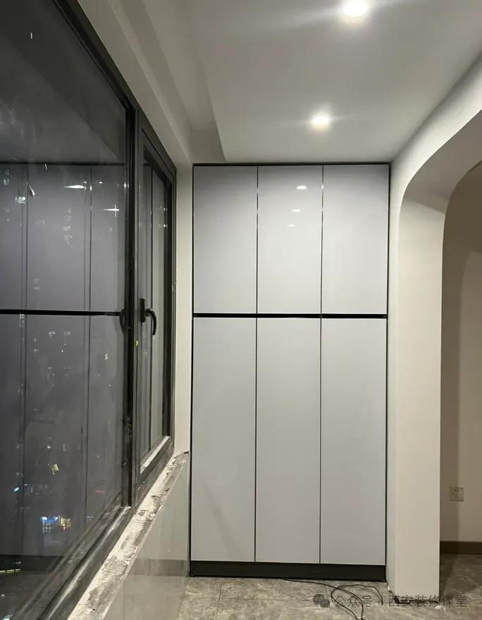 阳台就做个储物柜,都能翻车不断(图10) 阳台定制又翻车了_装修翻车错误专题_淘宝网阳台储物柜