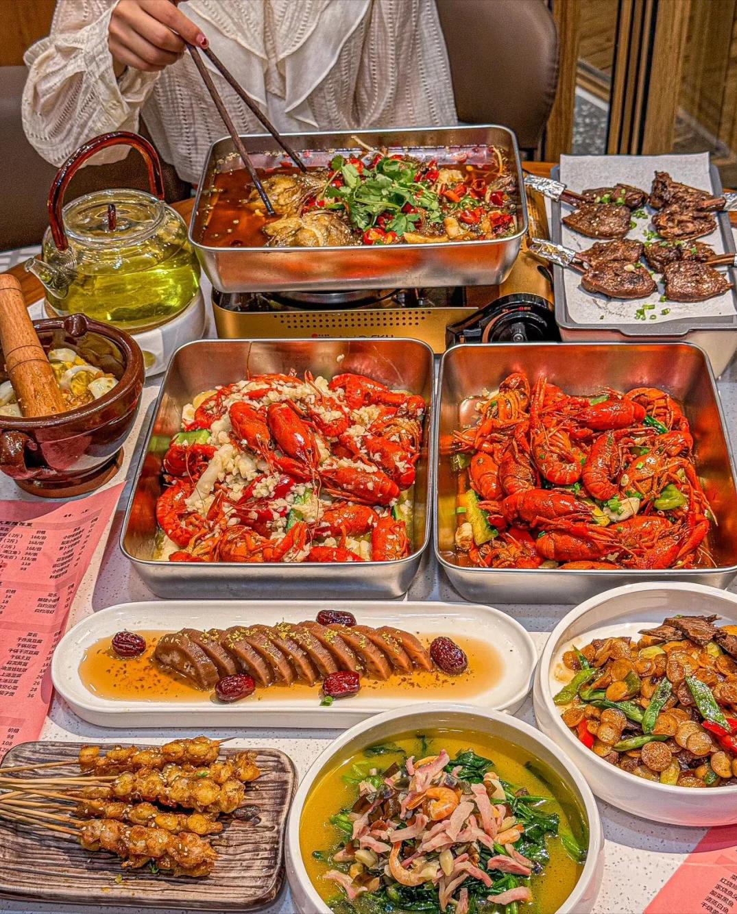 餐饮市场饱和度_海鲜排挡加盟_宵夜生意差