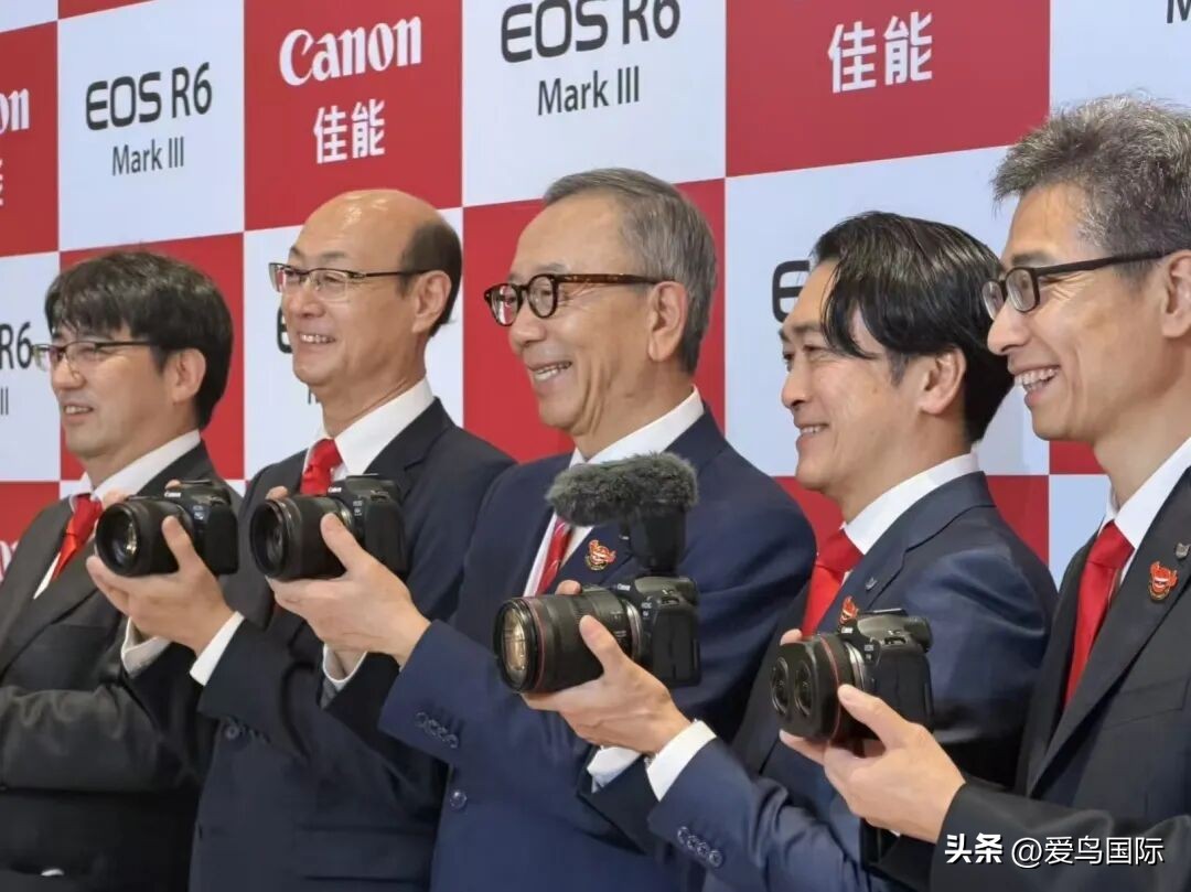 佳能媒体访谈:兼顾视频与照片需求、展望影像新黄金时代(图4) 佳能中国市场回顾与展望_佳能d30相机参数_佳能EOS R6 Mark III新品发布会