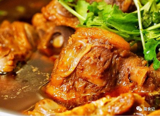 北京烤鸭历史文化_各地方特色美食小吃_北京特色小吃推荐