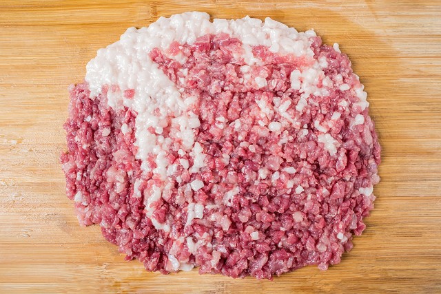 淮扬菜狮子头正宗做法_传统名菜_红烧狮子头做法