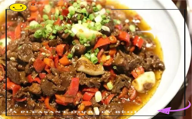 邵阳美食之旅:传统与新意的完美结合(图5) 邵阳传统美食血酱鸭做法_邵阳米粉特色做法_湖南邵阳的小吃