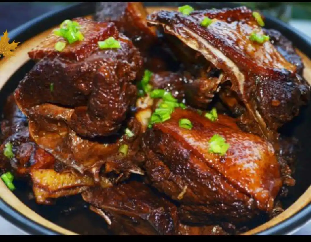 湖南邵阳的小吃_血酱鸭正宗做法_邵阳猪血丸子做法