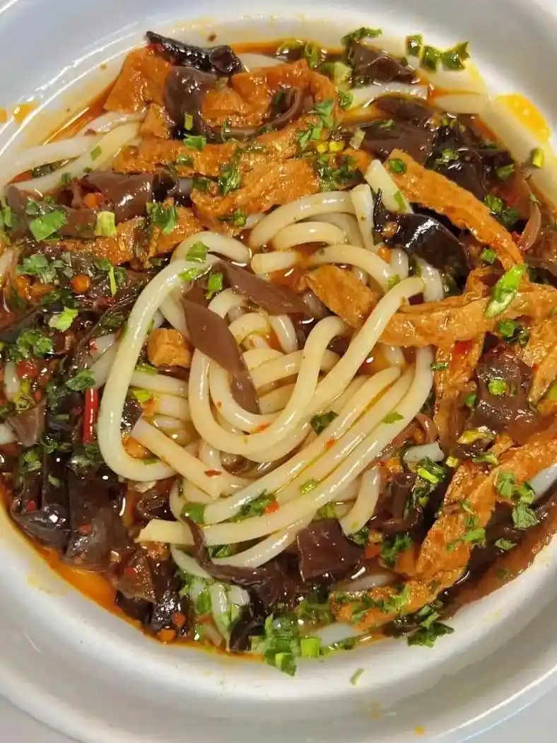 邵阳十大美食(图1) 邵阳猪血丸子制作方法_邵阳米粉_湖南邵阳的小吃