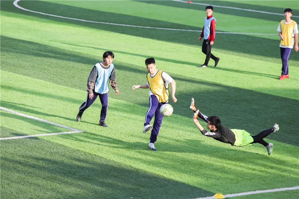 青岛华夏职业学校2021年综合高中普通班招生简章_青岛华夏职业学校招生计划_青岛华夏职教中心学费