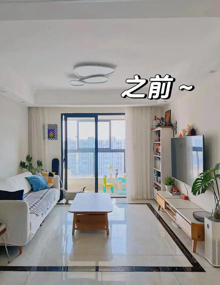 将二手房重新改造后,客厅顷刻变得洋气敞亮,邻居争相来效仿(图1) 二手房软装改造_二手房改造翻新_中古风客厅布置