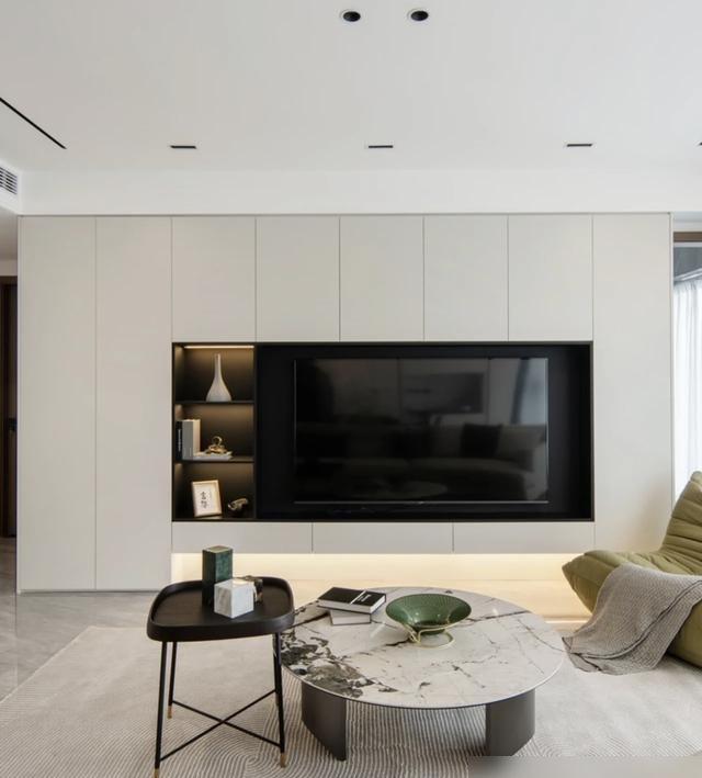 一切没有实用价值的电视墙,请不要再做了(图20) 悬浮电视柜安装_电视墙设计_客厅电视瓷砖背景墙效果图2025