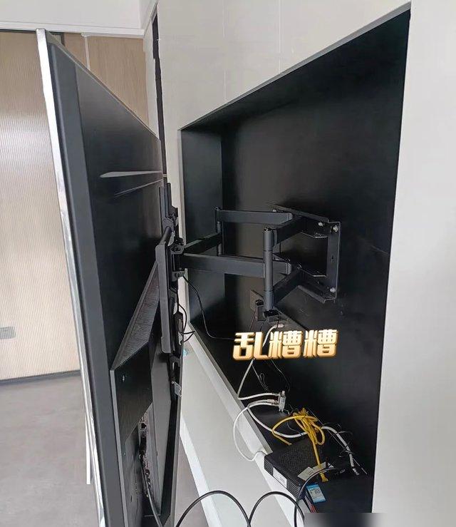 一切没有实用价值的电视墙,请不要再做了(图5) 客厅电视瓷砖背景墙效果图2025_悬浮电视柜安装_电视墙设计