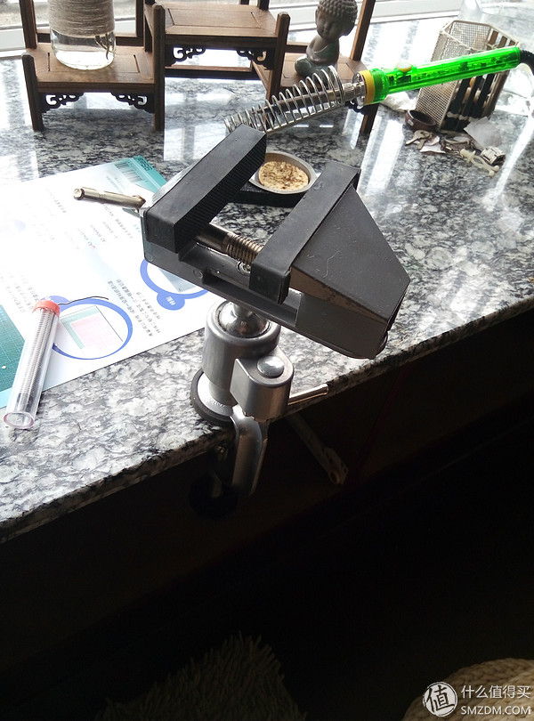 Canon 佳能17-85镜头自己动手更换排线(图22) 对焦马达维修过程_佳能相机广州维修中心_佳能镜头排线更换教程