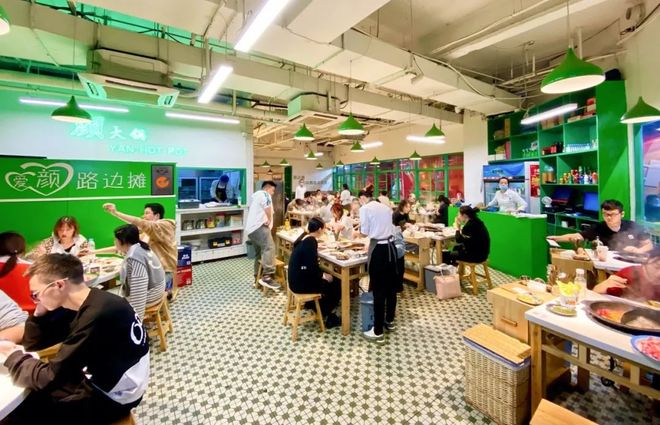 西湖D11食尚城热门火锅店_西湖D11食尚城火锅排队_食尚家美食广场