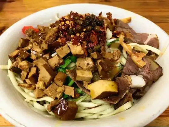 湖南的小吃有哪些出名_长沙米粉特色推荐_湖南米粉大擂台