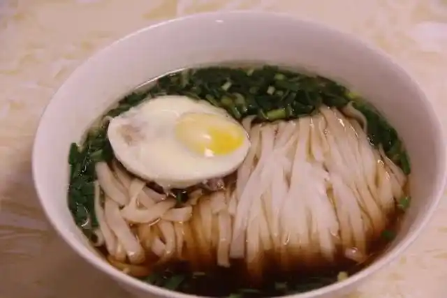 湖南的小吃有哪些出名_长沙米粉特色推荐_湖南米粉大擂台