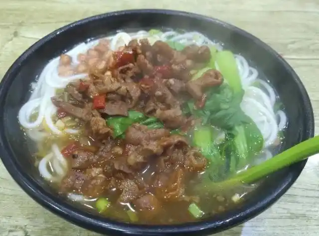 湖南的小吃有哪些出名_长沙米粉特色推荐_湖南米粉大擂台