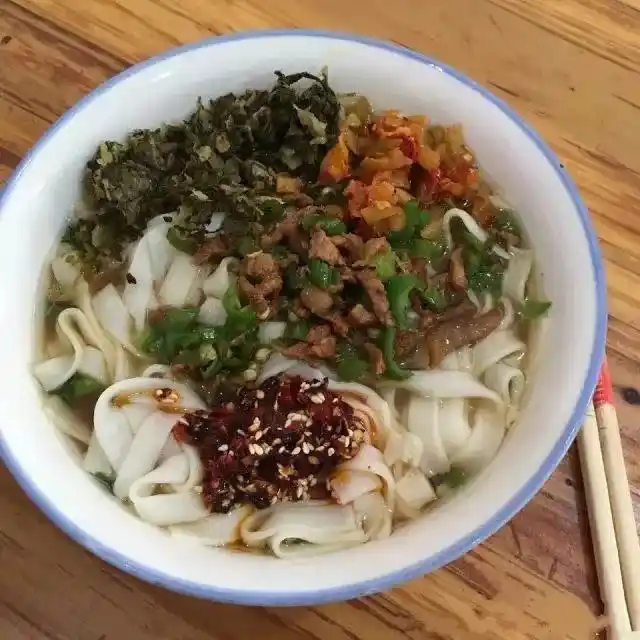 湖南的小吃有哪些出名_长沙米粉特色推荐_湖南米粉大擂台