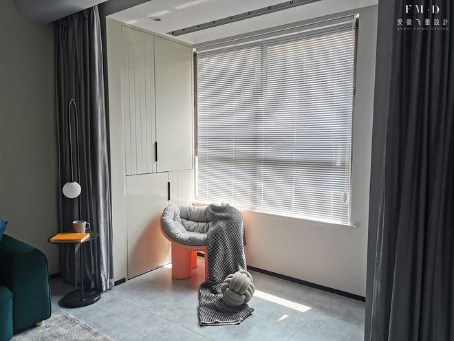 若是客厅阳台打通了,洗衣机我一定要藏起来,这3个方案不会出错(图4) 滚筒洗衣机装修效果图_阳台洗衣机隐形方案_客厅阳台打通利弊