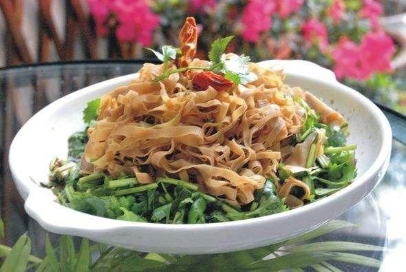 73道湖南美食大合集：剁椒鱼头麻辣肉，嗦螺鱼粉三下锅！