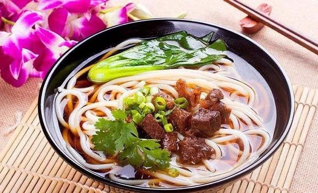 73道湖南美食大合集：剁椒鱼头麻辣肉，嗦螺鱼粉三下锅！