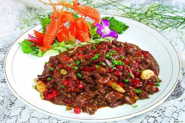 73道湖南美食大合集：剁椒鱼头麻辣肉，嗦螺鱼粉三下锅！