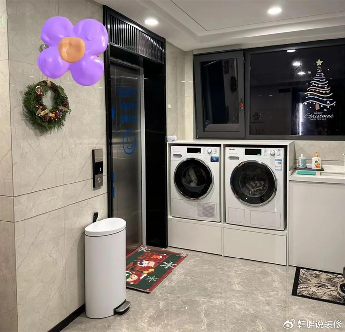 “一梯一户”的快乐谁能懂?电梯间改成“洗衣房”,太实用了!(图2) 一梯一户洗衣房设计_一梯一户电梯间改造_滚筒洗衣机装修效果图