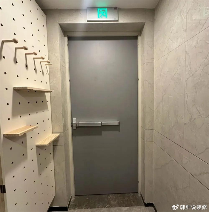 “一梯一户”的快乐谁能懂?电梯间改成“洗衣房”,太实用了!(图11) 一梯一户洗衣房设计_滚筒洗衣机装修效果图_一梯一户电梯间改造