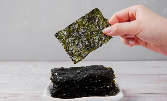 健康零食选购指南_清洁标签营养密度加工度_好吃的零食名字大全