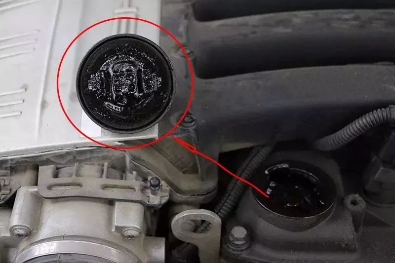 卡宴15万公里发动机问题_卡宴发动机大修原因_保时捷卡宴发动机拆装