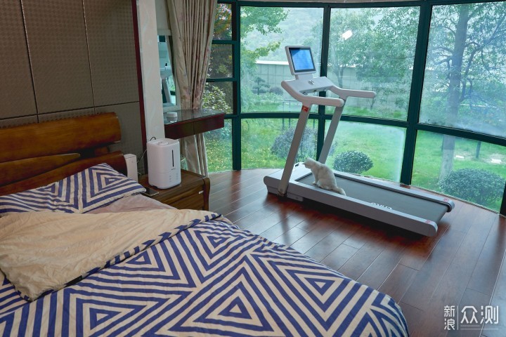 赤兔Air:居家跑步追剧,迈腿养成习惯!(图1) 赤兔Air:居家跑步追剧,迈腿养成习惯!_新浪众测