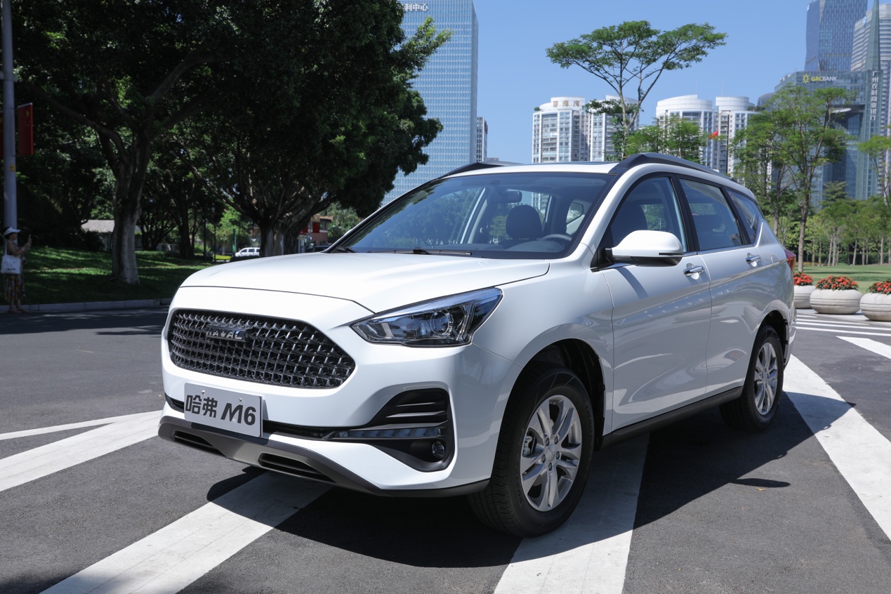 哈弗“性价比之王”,如今改款升级,等新还是买旧?(图1) 哈弗h6近光灯教程更换_哈弗M6改款 新款哈弗M6对比现款 哈弗M6性价比分析