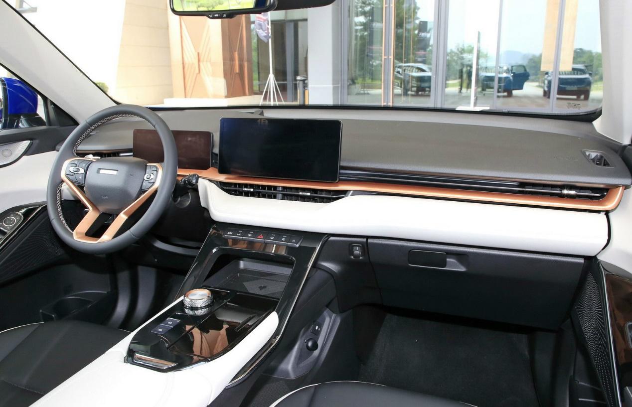 哈弗“性价比之王”,如今改款升级,等新还是买旧?(图9) 哈弗h6近光灯教程更换_哈弗M6改款 新款哈弗M6对比现款 哈弗M6性价比分析