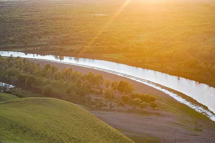 呼伦贝尔草原旅游专列价格_草原之星穿越呼伦贝尔九日游空调旅游专列_呼伦贝尔大草原旅行