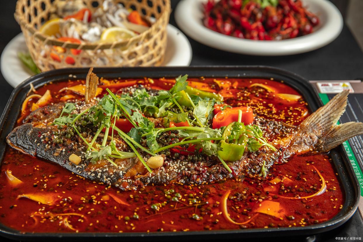 如何开一家烤鱼店(图2) 鱼多妖烤鱼出餐效率_烤鱼加盟店经营技巧_万州烤鱼怎么加盟