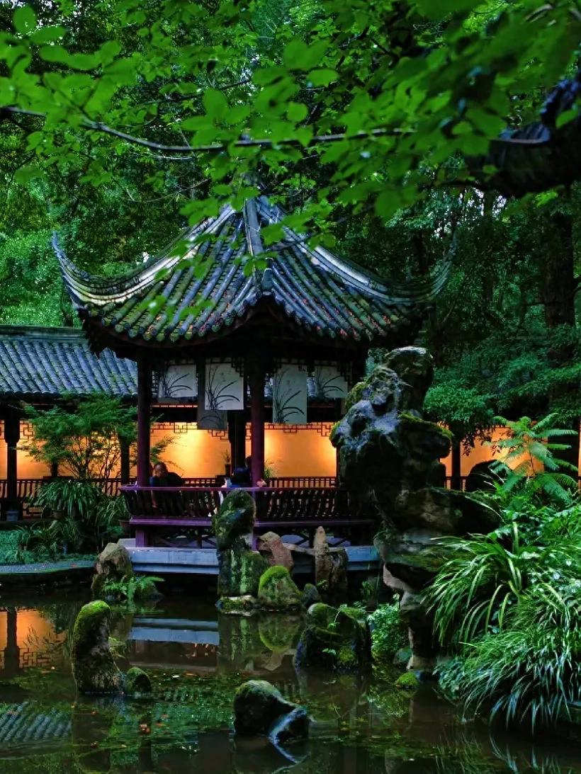 川渝两地城市对比_重庆与成都区别_重庆 成都 美食