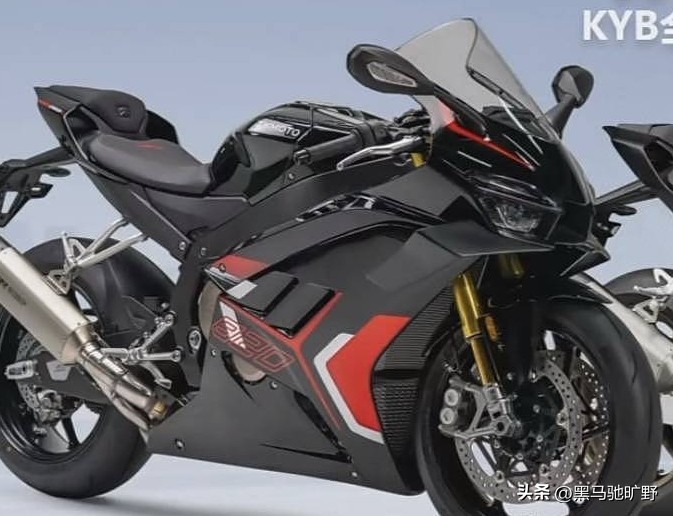 张雪回应820RR顶配落地价_中国国产超级跑车_国产820RR-RS顶配价格