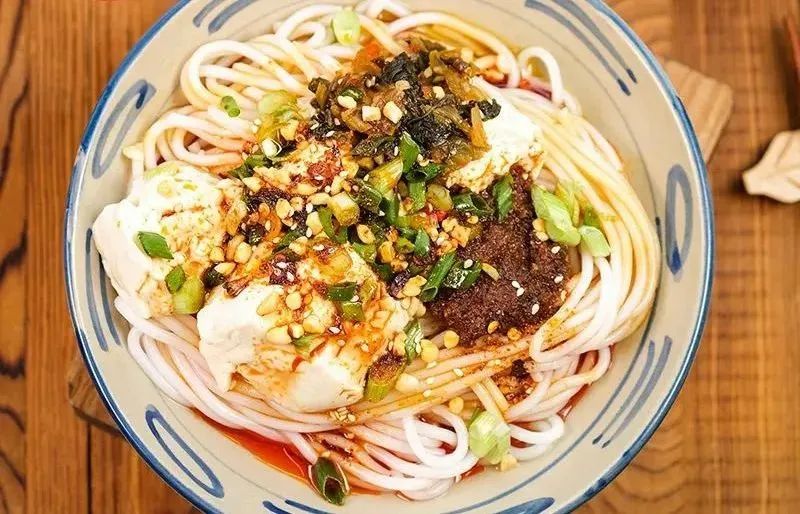 别再只买鲜花饼了,这些伴手礼同样饱含“昆明味儿”→(图3) 云南特产零食有哪些_昆明特色伴手礼_鲜花饼胡麻饼云腿饼